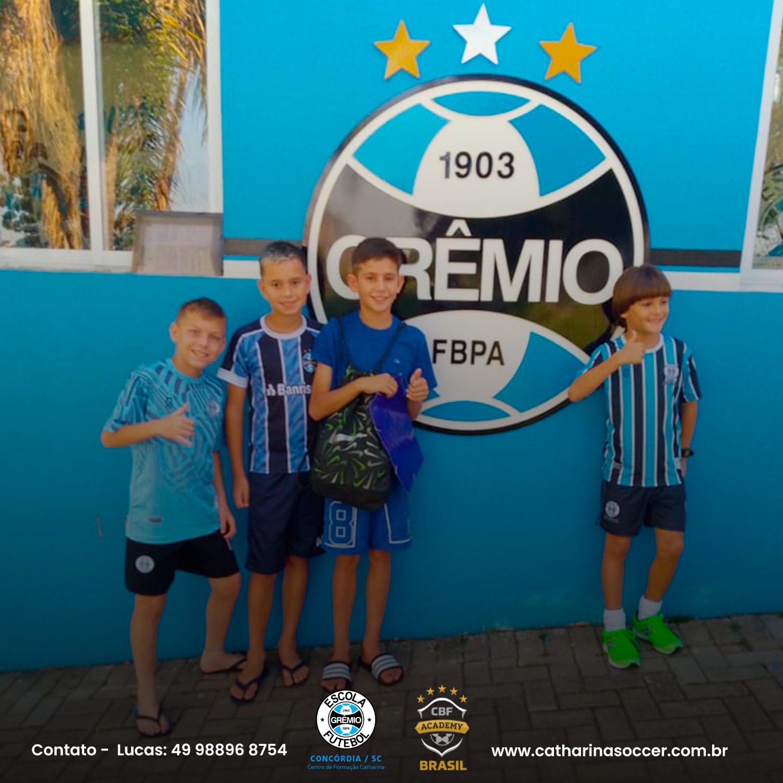 Três atletas da Escola de Futebol do Grêmio Concórdia participando de teste no CT do Grêmio em Porto Alegre